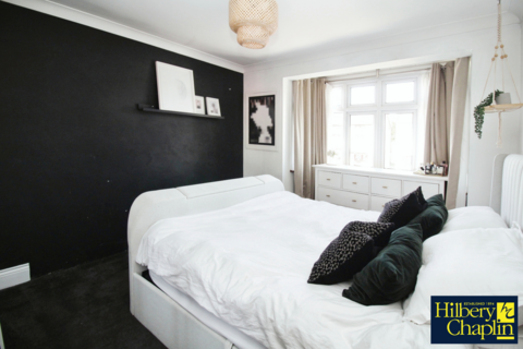 1 Link Way, Hornchurch, RM11 3RN