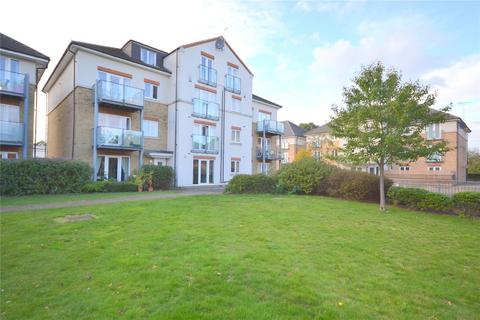 2 bedroom flat for sale, Fairwater Drive, Shepperton, TW17