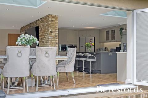 5 bedroom detached house for sale, Hatch Road, Pilgrims Hatch, CM15