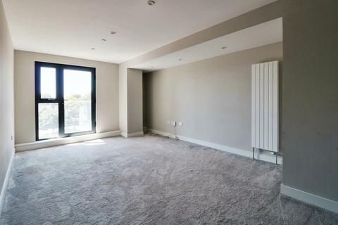 2 bedroom apartment to rent, Victoria Avenue, Southend On Sea, SS2