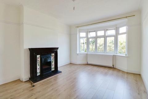 1 bedroom apartment to rent, London Road, Leigh-on-sea, SS9