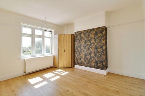 1 bedroom apartment to rent, London Road, Leigh-on-sea, SS9