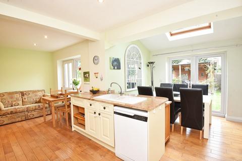 4 bedroom semi-detached house for sale, Harlow Avenue, Harrogate