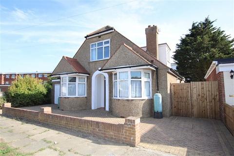 3 bedroom detached house for sale, Cliff Road, Holland on Sea