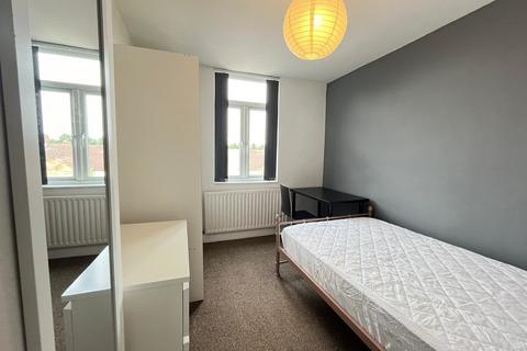 1 bedroom in a house share to rent, Kirby Road, Leicester