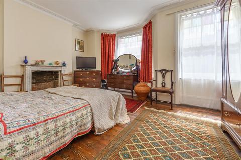 135 Constantine Road, London, NW3 2LR