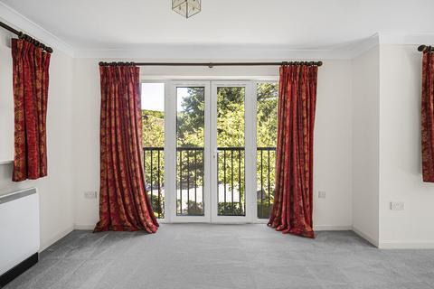 11 Eothen Close, Caterham, CR3 6JU