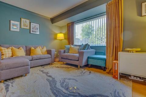 44 Braithwell Road, Ravenfield, Rotherham, S65 4LH