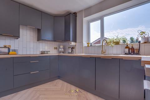 44 Braithwell Road, Ravenfield, Rotherham, S65 4LH