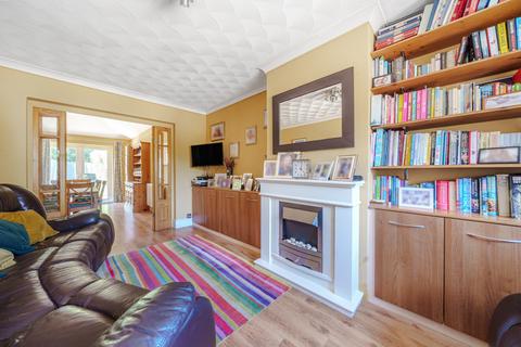 4 bedroom semi-detached house for sale, Chestnut Avenue, Farnham, Surrey, GU9