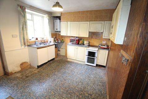 4 bedroom end of terrace house for sale, Castle Street, Caergwrle