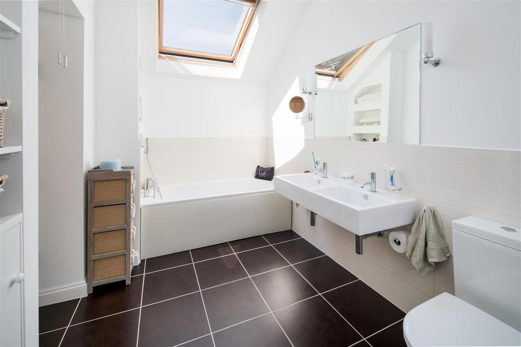 En Suite Bathroom