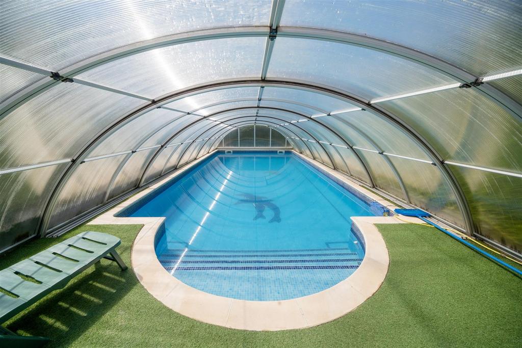 Swimming Pool Covered