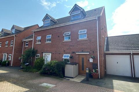 3 bedroom semi-detached house for sale, Old Lodge Close, Uttoxeter