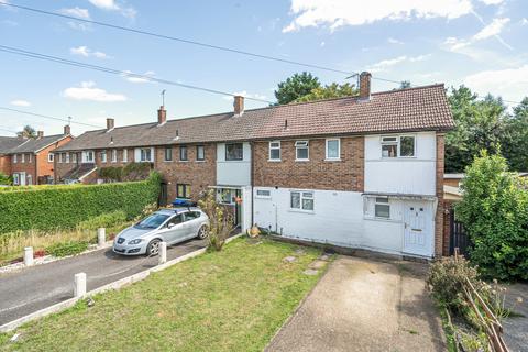 4 Ash Road, Woking, GU22 0BL