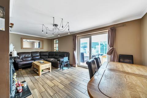4 Ash Road, Woking, GU22 0BL