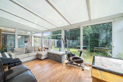 4 Ash Road, Woking, GU22 0BL