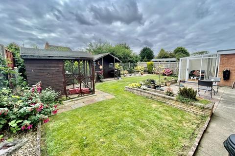 2 bedroom detached bungalow for sale, Meadowgate Lane, Spalding