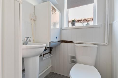 27 Lambert Road, Grimsby, DN32 0HT