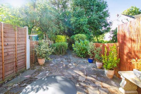 3 bedroom terraced house for sale, North Cray Road, Bexley