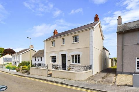 3 bedroom detached house for sale, Church Road, Llansteffan