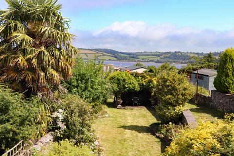 3 bedroom detached house for sale, Church Road, Llansteffan