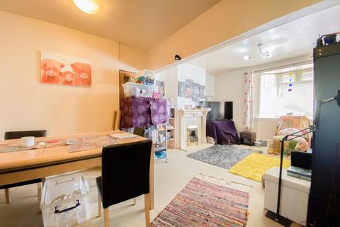 38 Bickford Road, Wolverhampton, WV10 0NH