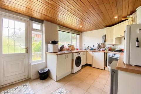 38 Bickford Road, Wolverhampton, WV10 0NH