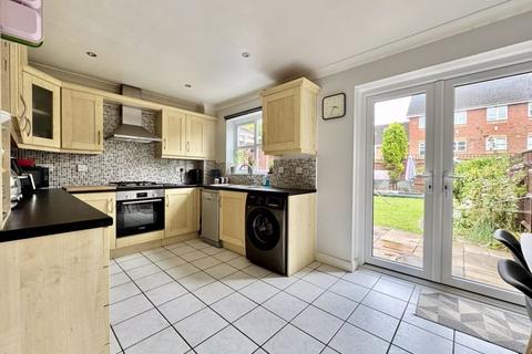 3 bedroom end of terrace house for sale, Richmond Drive, Sutton Coldfield, B75 7NU