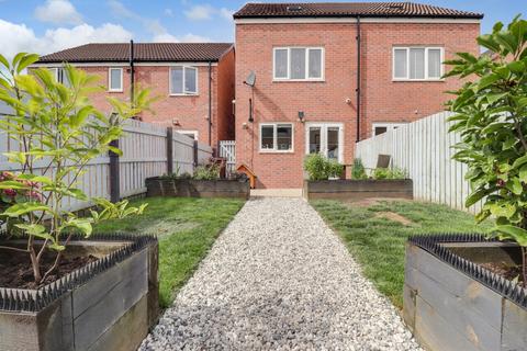 3 bedroom semi-detached house for sale, Elm View, Castleford, West Yorkshire, WF10