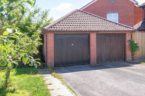 2 bedroom terraced house for sale, Ashurst Bridge