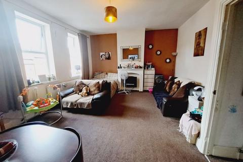 2 bedroom flat for sale, Lesbury Street, Newcastle Upon Tyne