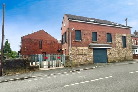 Workshop & retail space to rent, Eden Street, Bolton