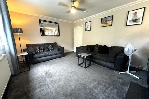 0/2, 82 Glenkirk Drive, Glasgow, G15 6AH