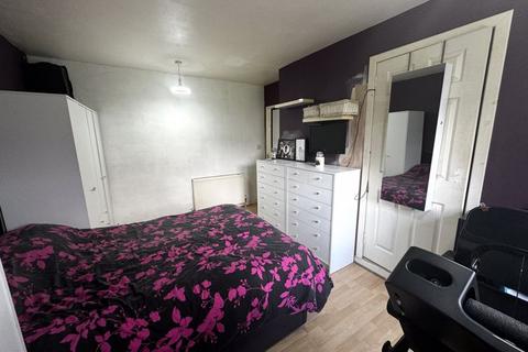 0/2, 82 Glenkirk Drive, Glasgow, G15 6AH