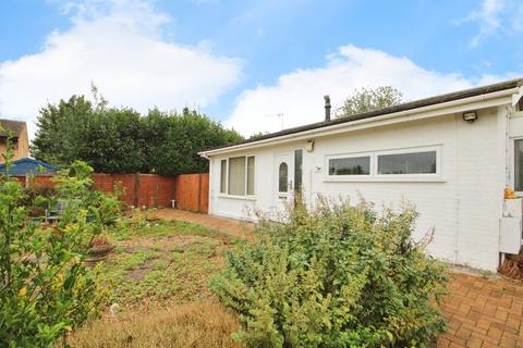 2 bedroom bungalow for sale, Drake Road, St. Neots PE19