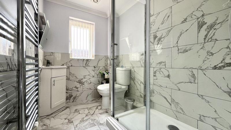 En-Suite to Bedroom
