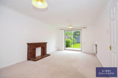 4 bedroom detached house to rent, Deerings Drive, Pinner HA5 2NZ