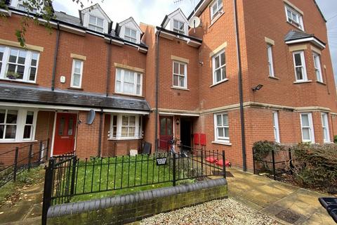 2 bedroom flat to rent, Ravensworth Gardens, Cambridge CB1