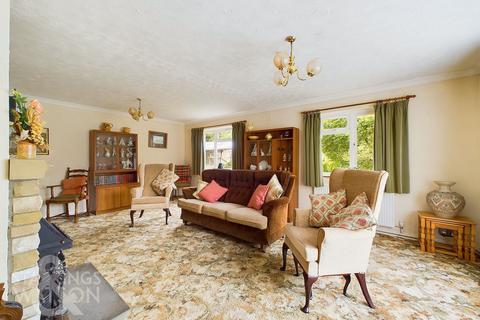 4 bedroom detached bungalow for sale, The Street, Hinderclay, Diss