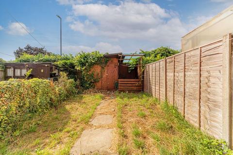 2 bedroom terraced house for sale, Wellington Avenue, London