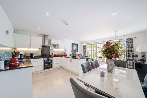 4 bedroom terraced house for sale, Westmount Close, Worcester Park, KT4