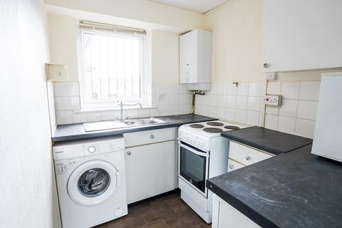 1 bedroom flat to rent, at Nationwide, 14 Belle Vue Court, Woodhouse LS3