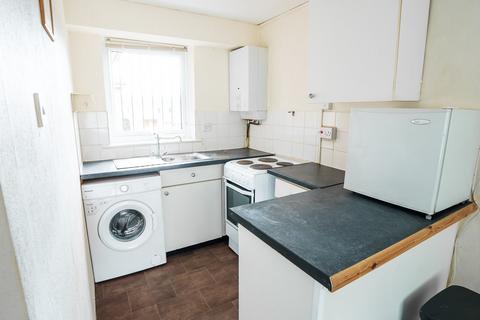 1 bedroom flat to rent, at Nationwide, 14 Belle Vue Court, Woodhouse LS3