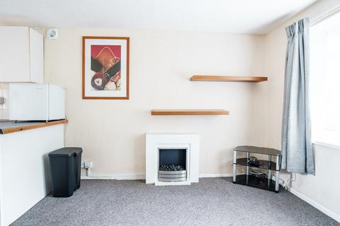 1 bedroom flat to rent, 14 Belle Vue Court, Woodhouse LS3