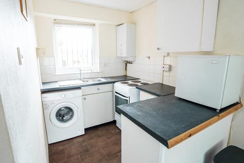 1 bedroom flat to rent, 14 Belle Vue Court, Woodhouse LS3