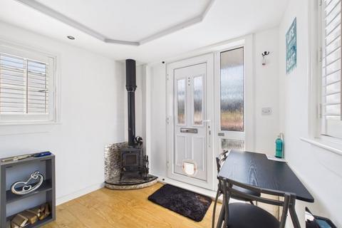 1 bedroom property for sale, Knight Road, Rochester