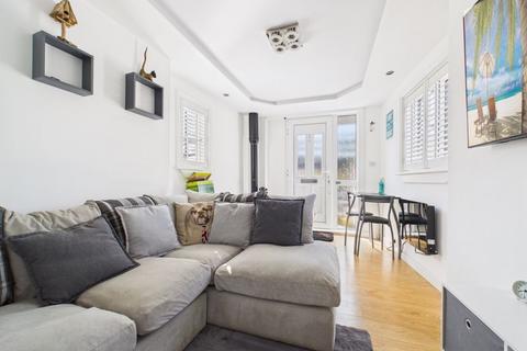 1 bedroom property for sale, Knight Road, Rochester