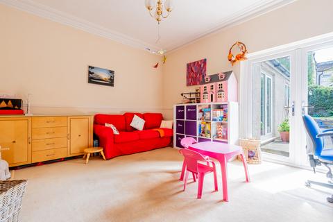 72 Downend Road, Fishponds, Bristol, BS16 5AW