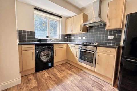 3 bedroom semi-detached house to rent, Waverley Street, Worcester WR5